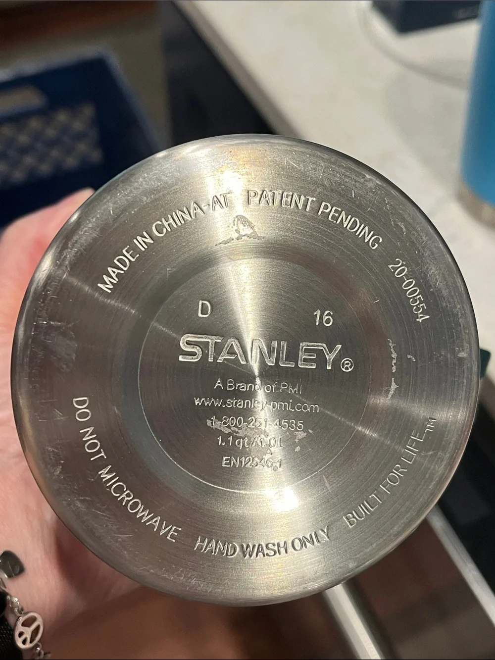 NWT Stanley Green and Silver Legendary Classic Vacuum Bottle Y13 - Picture 6 of 6